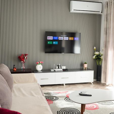 Family Apartment Tirana Extérieur photo