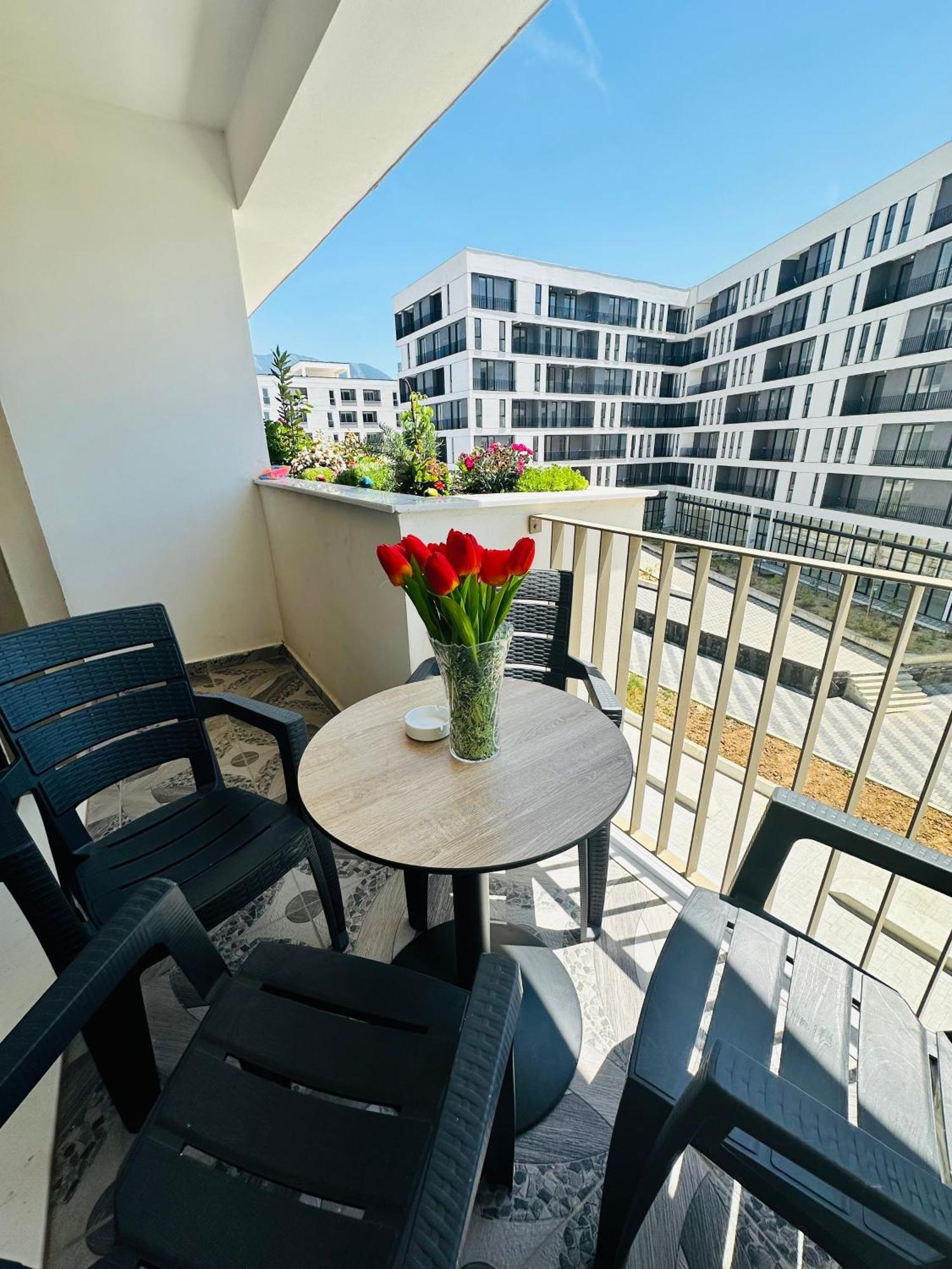 Family Apartment Tirana Extérieur photo